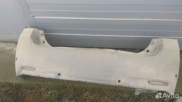 Бампер задний Toyota Verso R20 2010год