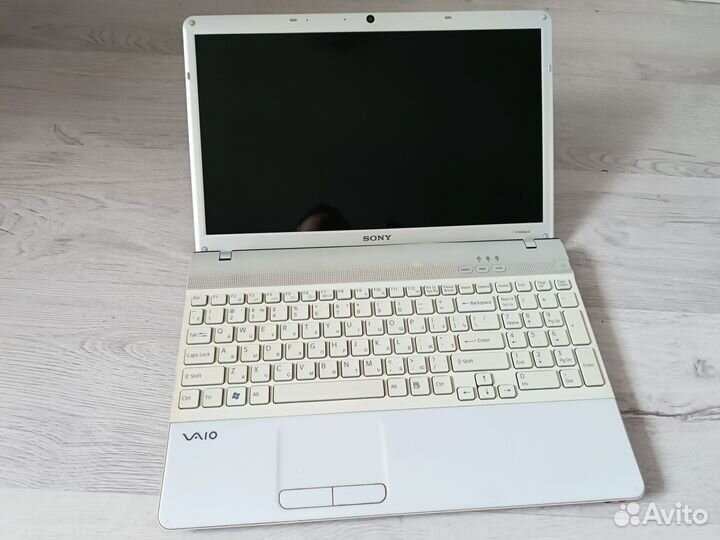 Ноутбук Sony Vaio vpceb2E1R