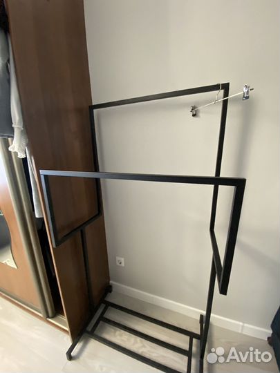 Вешалка для одежды напольная