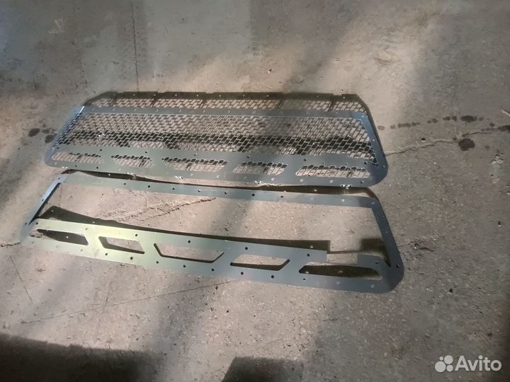 Бампера на toyota tundra