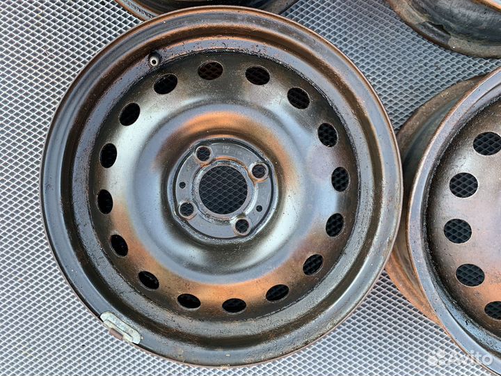 4шт Диски R15 Nissan