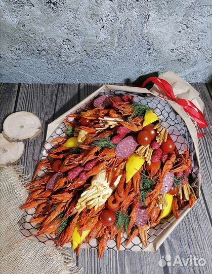 Съедобный букет из крабов, раков, креветок