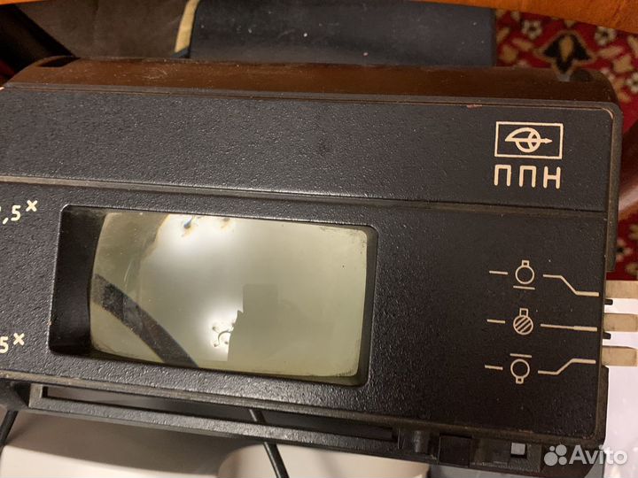 Прибор для проверки денежных купюр