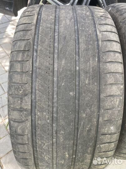 Michelin Latitude Sport 295/35 R21