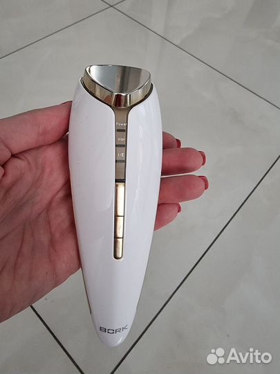 Массажер для лица bork