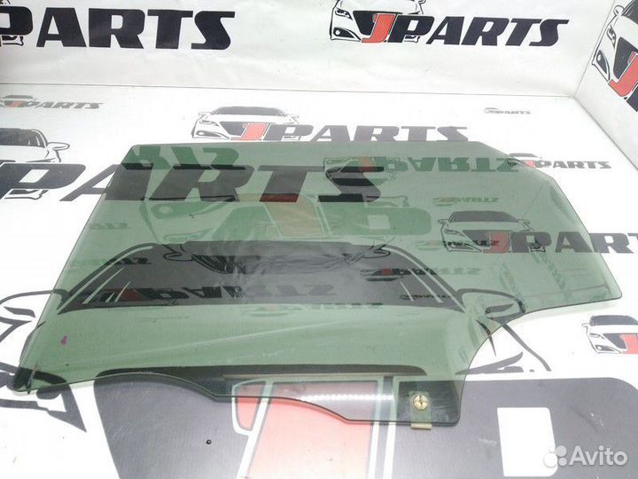 Стекло двери задней Mazda 3