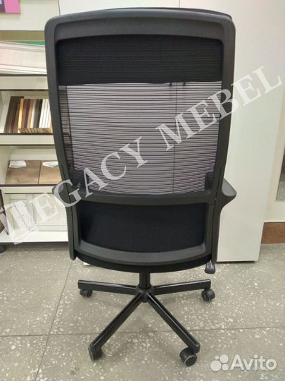 Компьютерное кресло новое