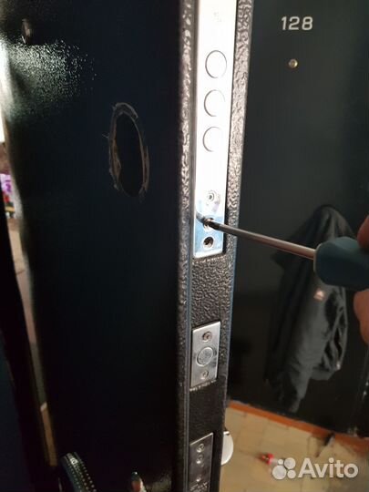 Замена и вскрытие замков Тюмень. Частный мастер