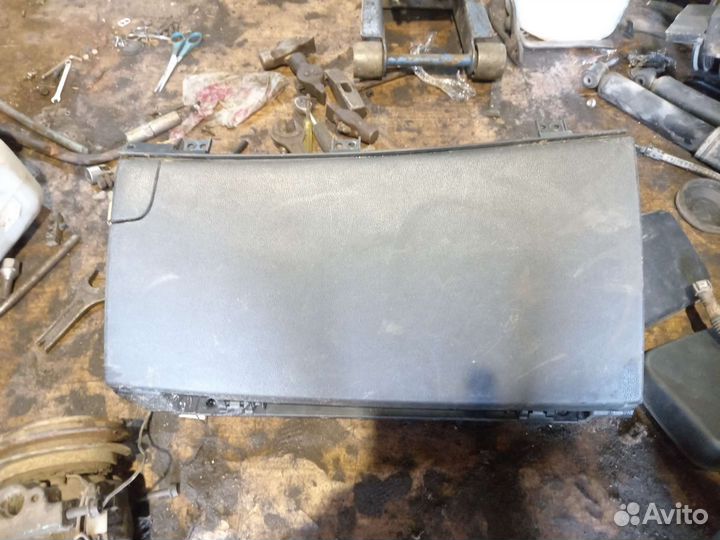 Бардачок Hyundai Elantra 5