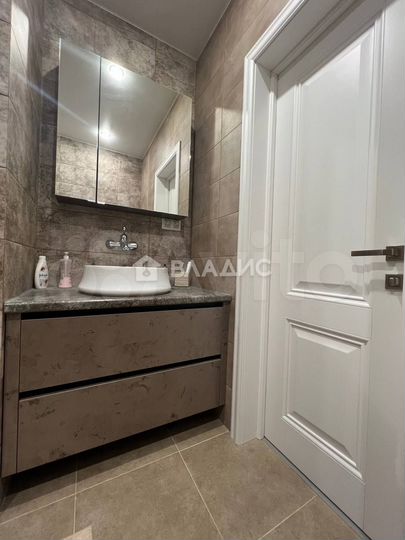 2-к. квартира, 45 м², 3/3 эт.