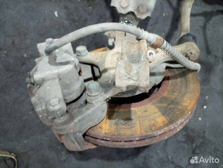 Поворотный кулак Hyundai grand Starex