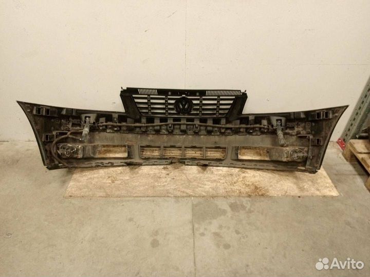 Бампер передний Volkswagen Sharan