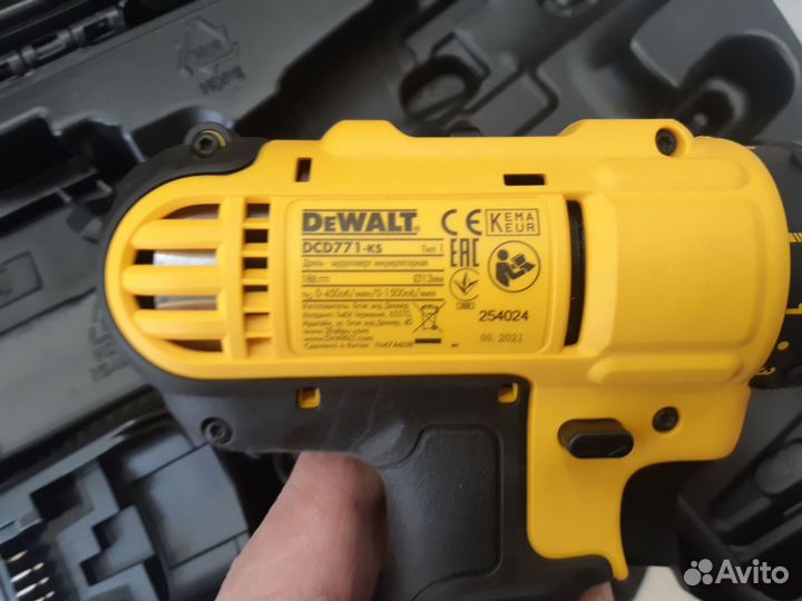 Dewalt DCD 771 C2 42Hм оригинал,дрель-шуруповерт