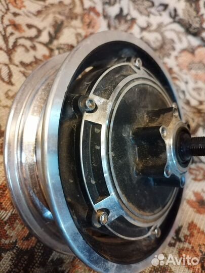 Мотор колесо для электросамоката