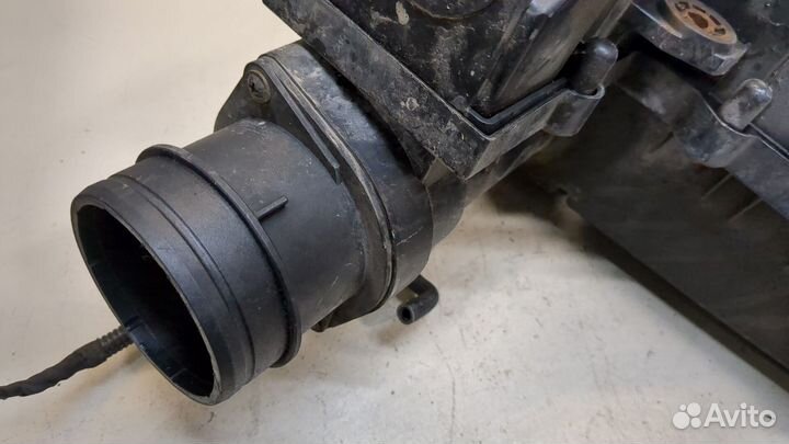 Корпус воздушного фильтра Volkswagen Tiguan