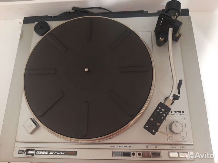 Виниловый проигрыватель