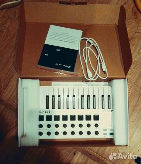 Arturia minilab universal midi controller