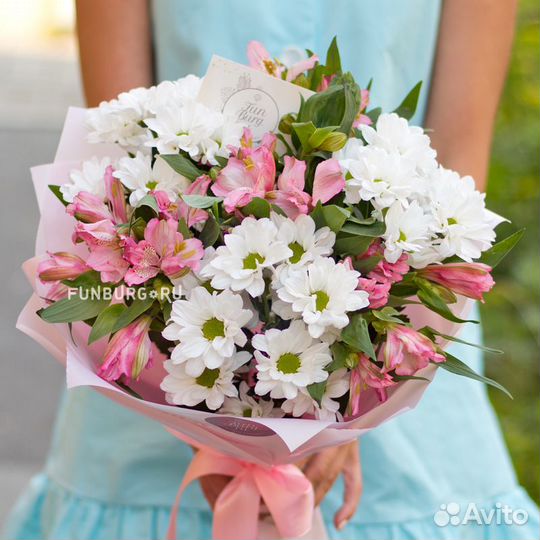 Альстромерия и хризантема сборный букет