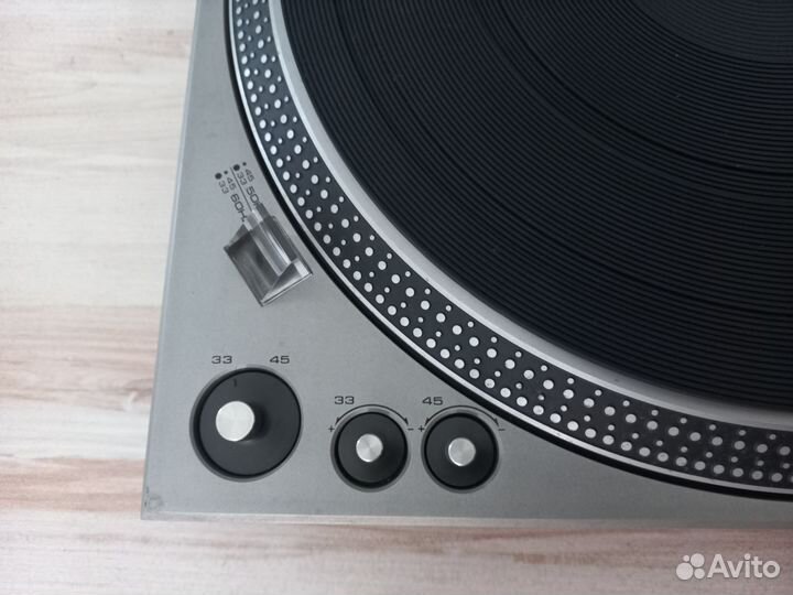 Виниловый проигрыватель Technics SL1300