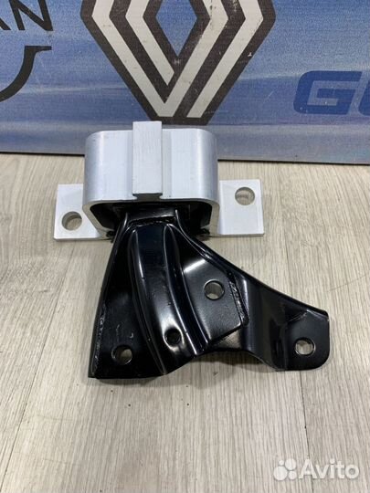 Опора двигателя двс Кронштейн Renault logan Прав