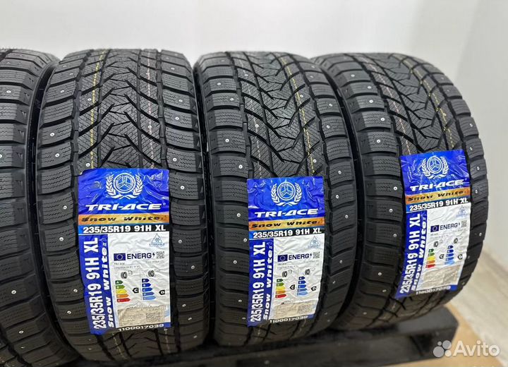 Tri Ace Snow White II 235/35 R19 44H
