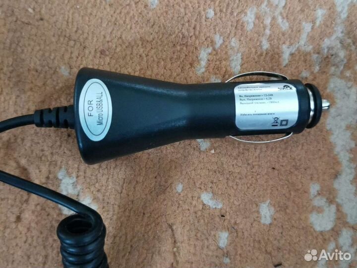 Автомобильная зарядка микроusb
