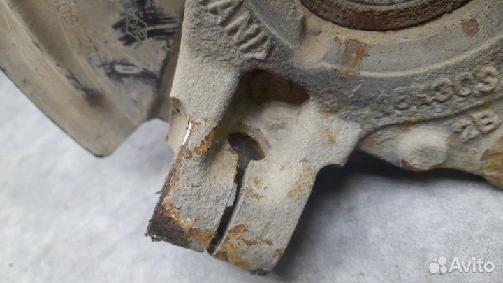 Кулак поворотный передний левый Лада Х-Рей 1.8 мт