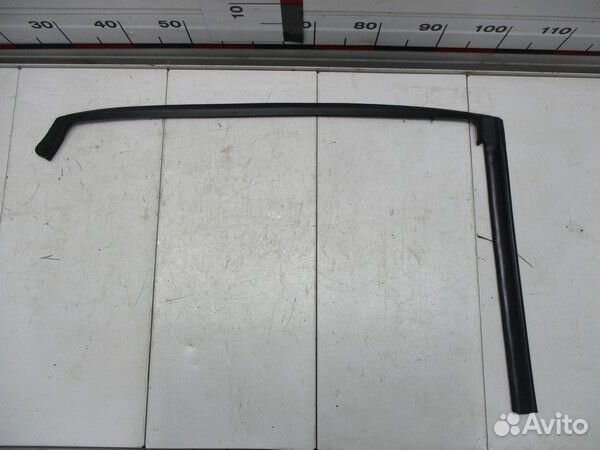 Уплотнитель стекла двери задней левой Kia Optima 4