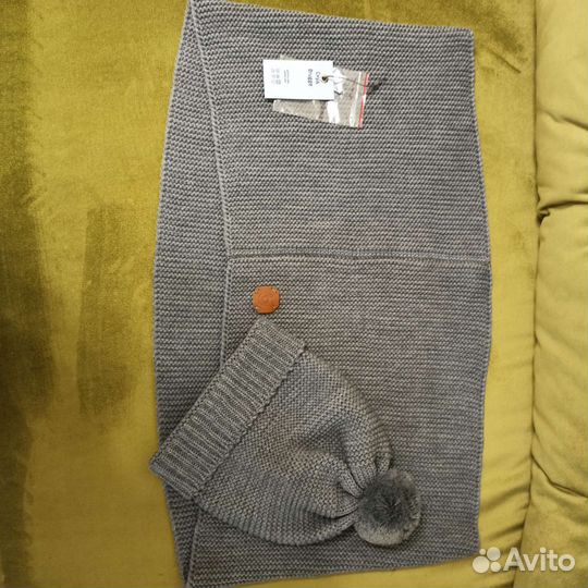 Комплект женский шапка и шарф-хомут в коробке