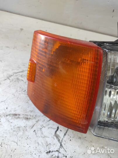 Фара передняя правая Volkswagen Transporter T4