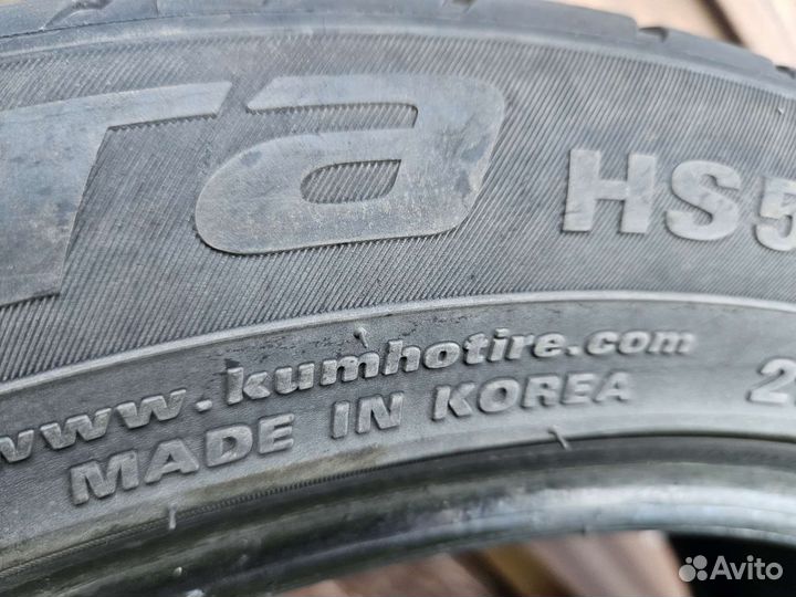 Kumho Ecsta HS51 215/50 R17
