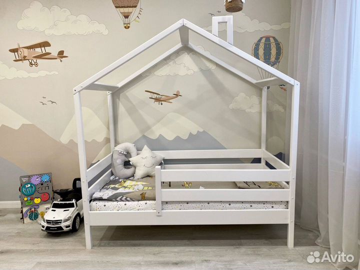 Детская кровать домик