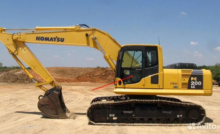 Стекло двери нижнее на экскаватор Komatsu PC200