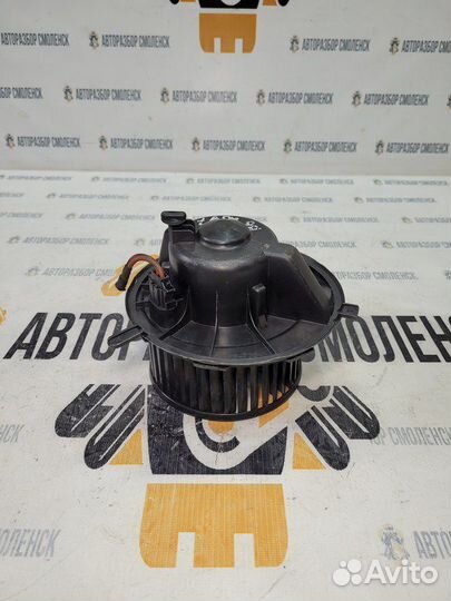 Моторчик отопителя Volkswagen Passat B6 (2005—2010