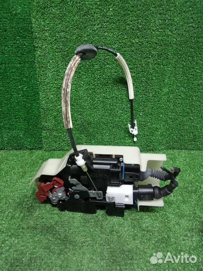 Замок боковой двери передний левый Volkswagen