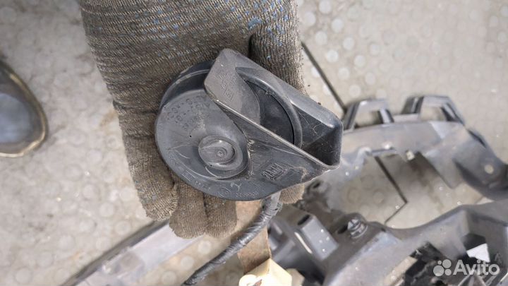 Рамка передняя Land Rover Discovery 3