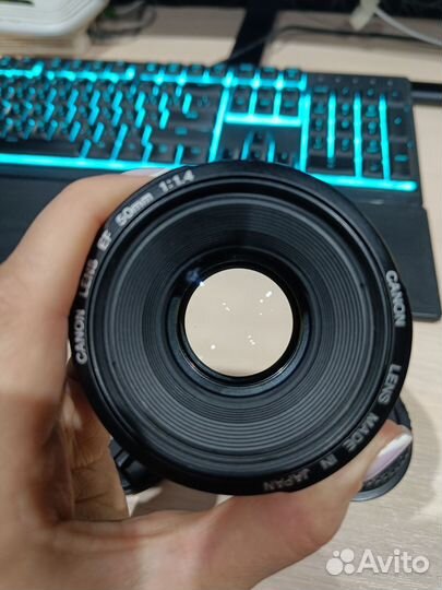 Объектив Canon 50mm 1.4