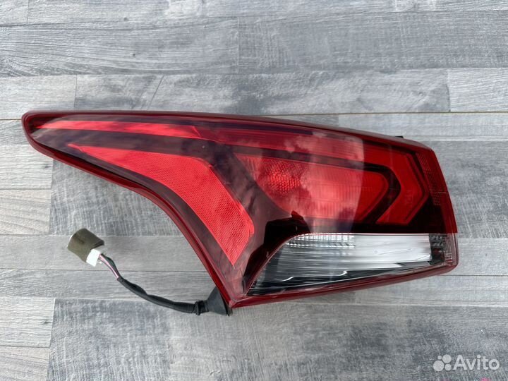 Hyundai solaris 2 задний фонарь