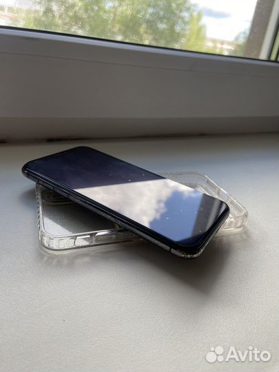 Телефон iPhone xs