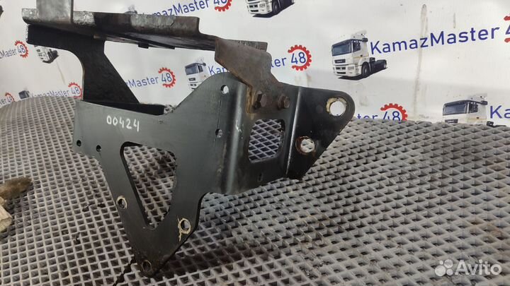 Кронштейн осушителя для камаз 5490