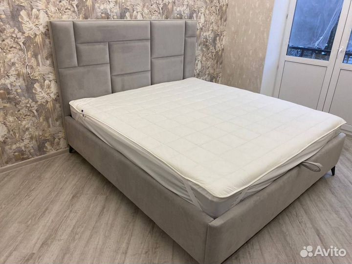 Кровать двухспальная