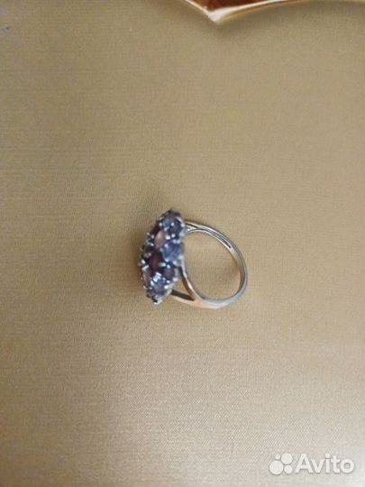Серебряное кольцо женское