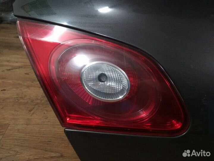 Фонарь левый внутренний Volkswagen Passat сс