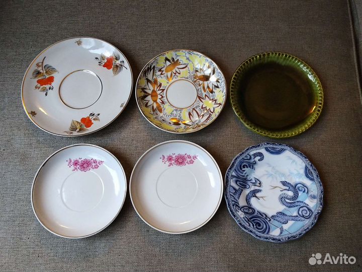 Кружки, блюдца, кофейные чашки