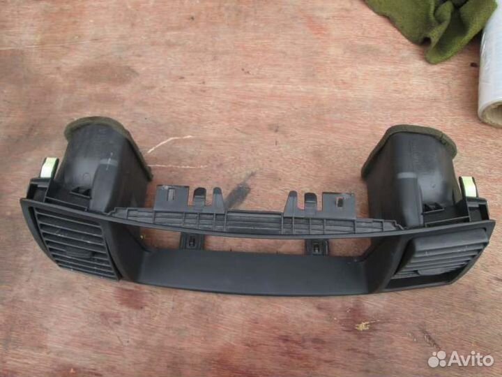 Рамка магнитофона Toyota Allex ZZE123 2ZZ-GE