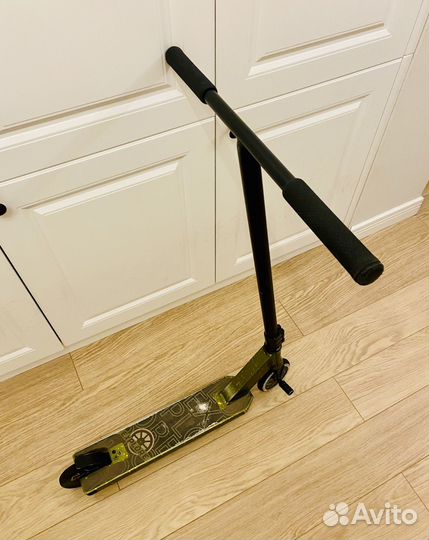 Трюковой самокат Explore