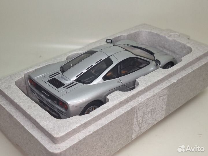 McLaren F1 Magnesium Silver (Autoart 1:18)