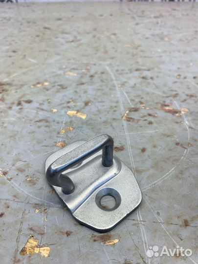 Петля замка двери Bmw 5 G30 2.0 2021