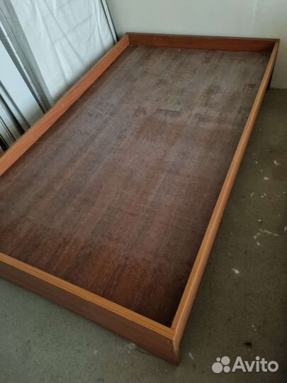 Кровать с матрасом