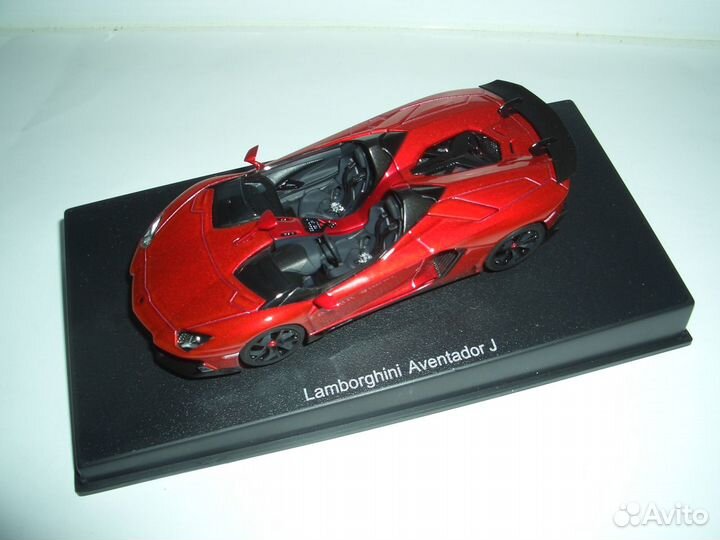 Модель Lamorghini Aventador J